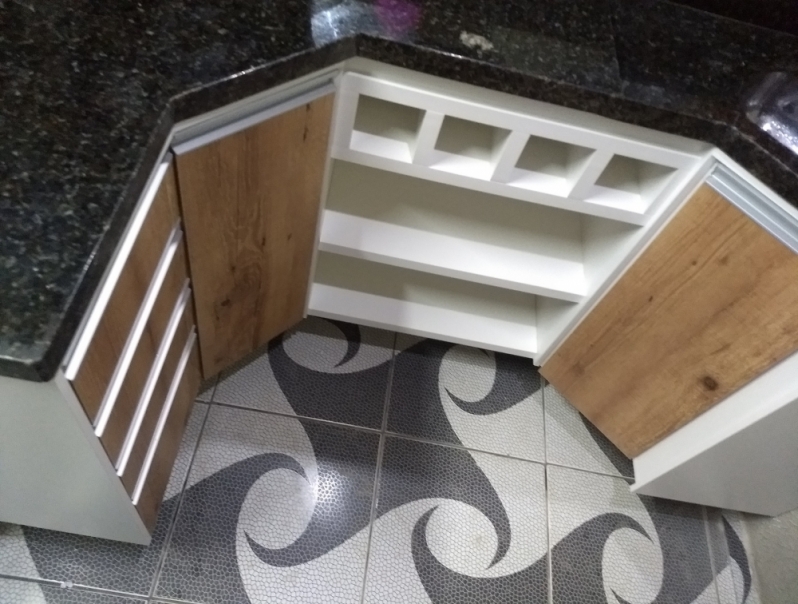 Armário Planejado para Cozinha Pequena Preço Helena Cristina - Armário Planejado para Quarto Pequeno